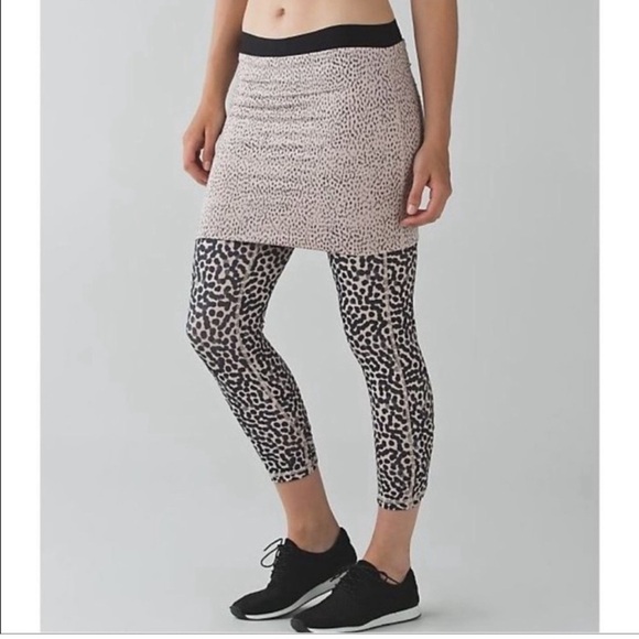 Lululemon Wunder Under Crop Ace Spot Grain Special Edition Size 8 - Picture 12 of 14